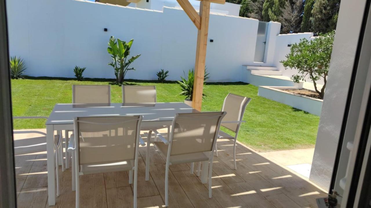 Palapa Garden Alojamientos, Piscina Privada Y Cerca Del Mar Chiclana de la Frontera Luaran gambar